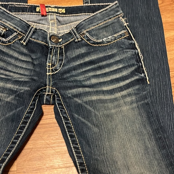 BKE Stella Women’s Low Rise Bootcut Distressed Jeans Blue Ornate Pockets 26x33 - Picture 8 of 10